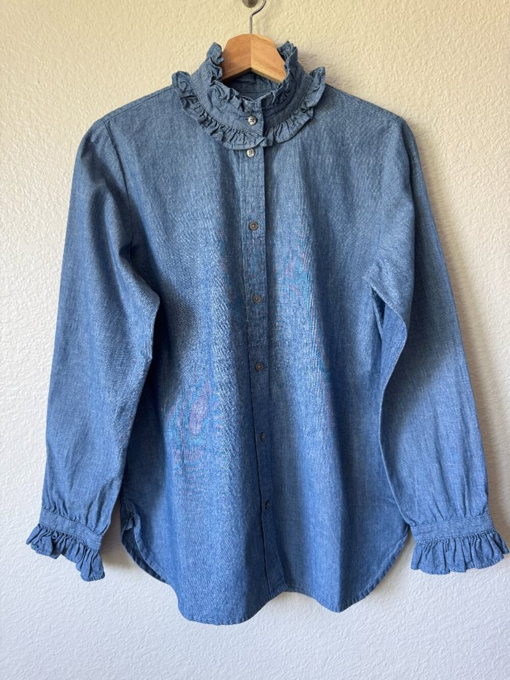 J.Crew Classic Fit Ruffle Neck Cuffs Chambray Button Up Shirt Romantic Feminine